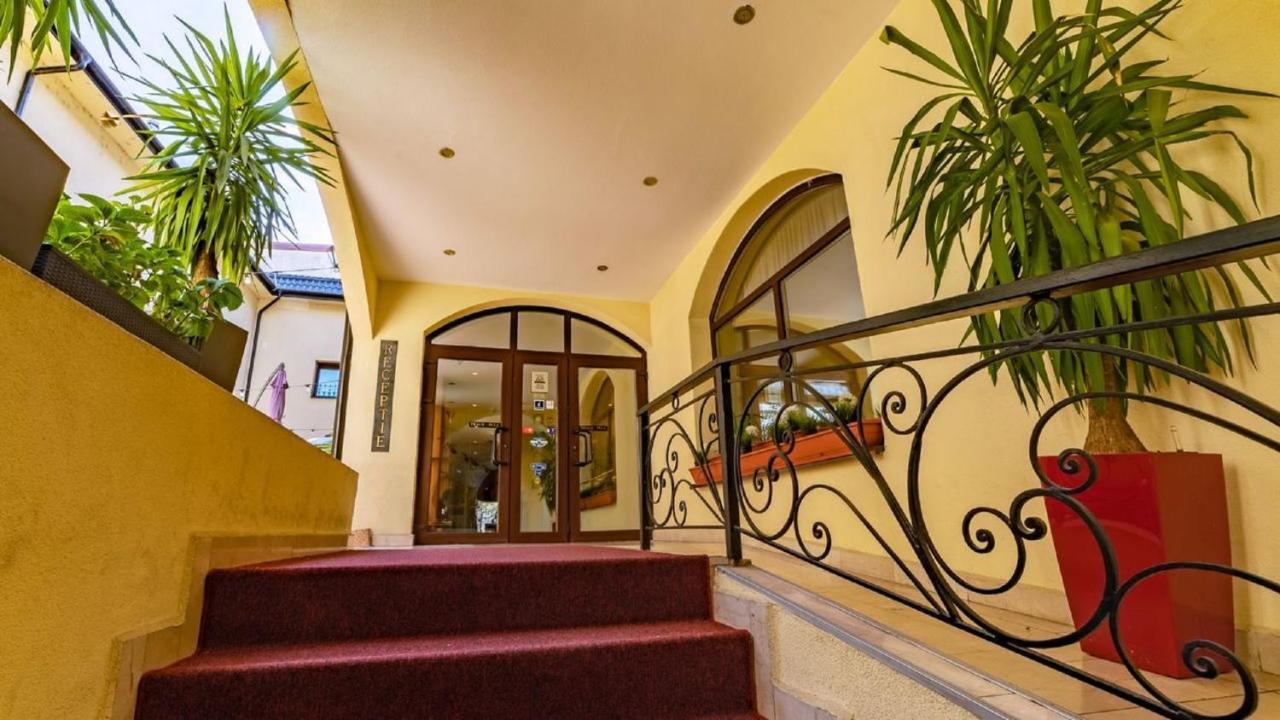 Hotel Trianon Bucharest Exterior photo